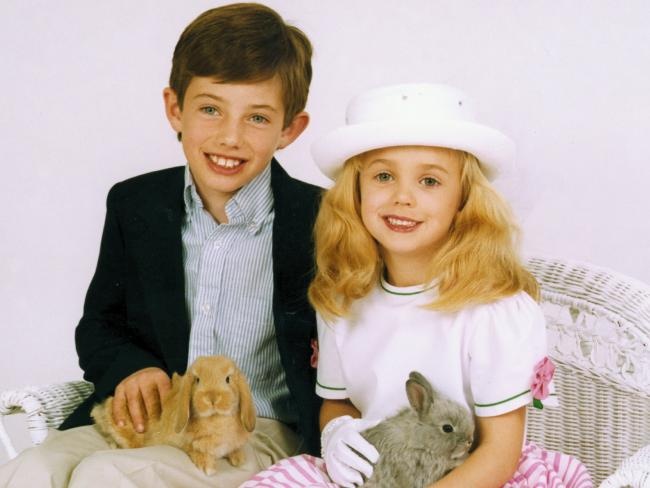 Lật lại hồ sơ vụ sát hại hoa hậu nhí JonBenet Ramsey - Pháp luật