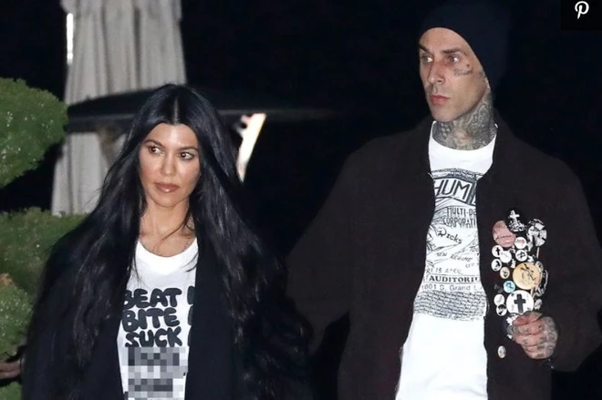 Kourtney Kardashian hẹn hò bạn trai rocker - Âm nhạc
