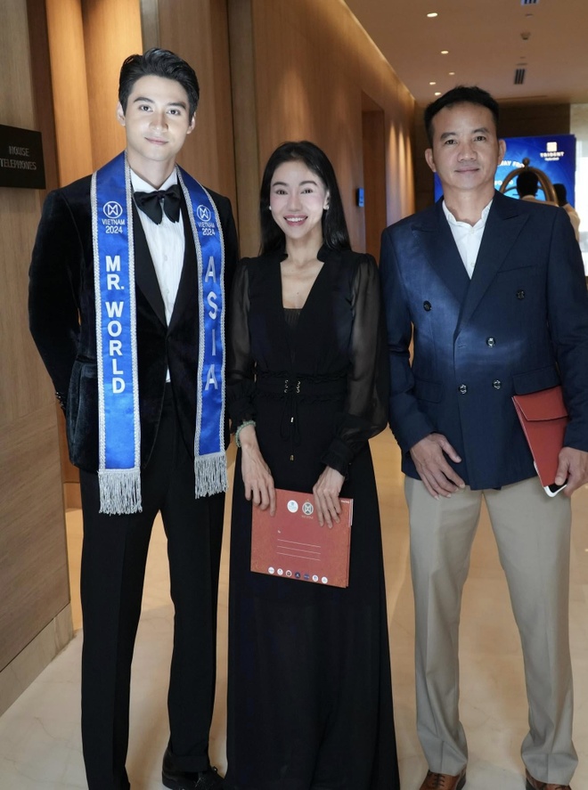 y nhi,  ban trai y nhi,  bo y nhi,  miss world anh 1