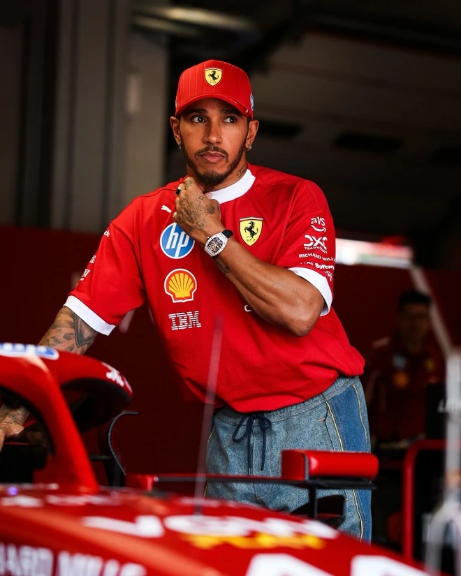 Huyền thoại F1 Lewis Hamilton trước khi hẹn hò Kim Kardashian | Znews.vn