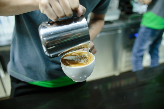 Nghề Barista Là Gì? - Hành trình từ Pha Chế đến Nghệ Thuật Cà Phê