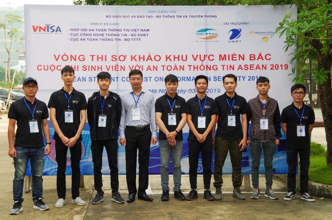 Hoc vien Ky thuat mat ma,  CNTT anh 1