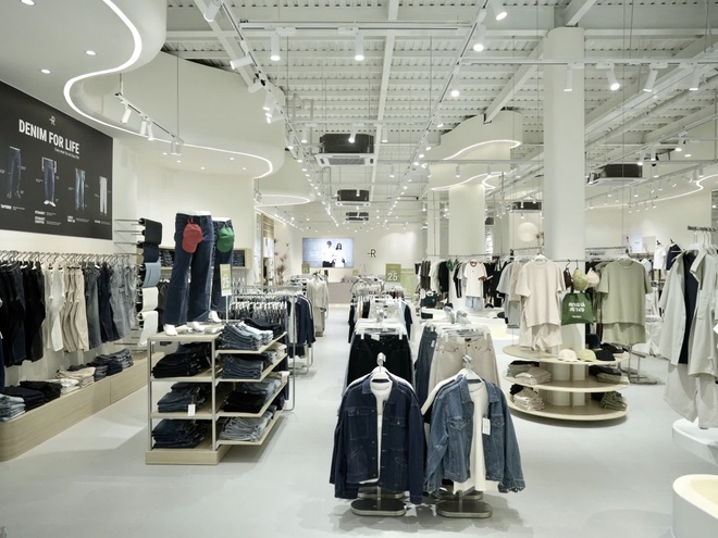 Routine khai trương flagship store 1.000 m2 tại trung tâm Gò Vấp - TTDN