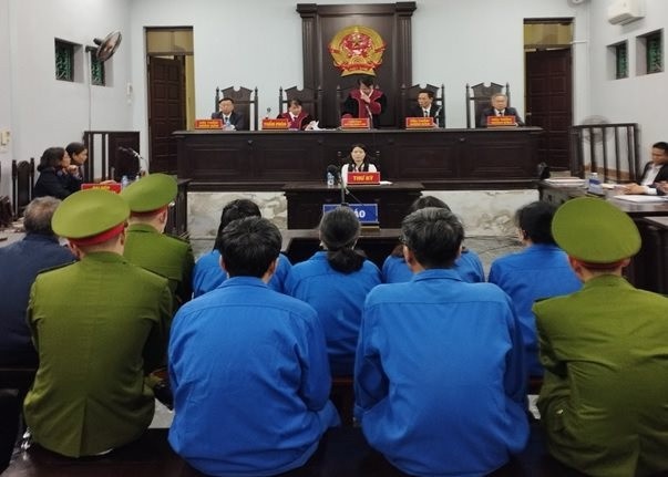 mua ban dat anh 1
