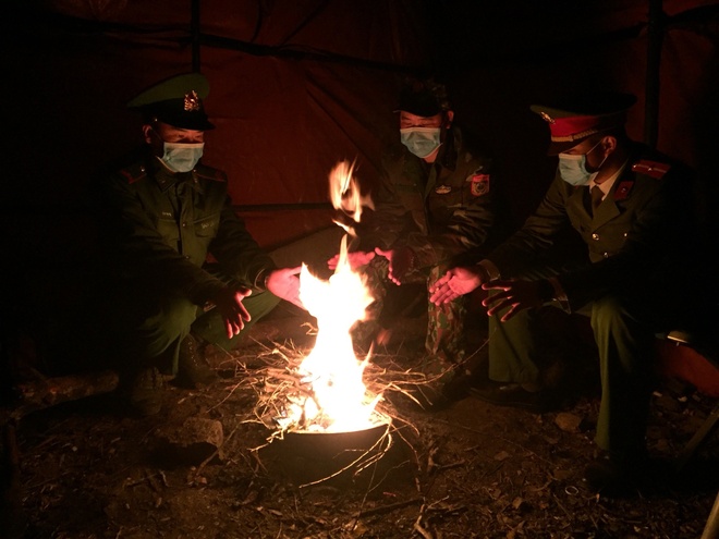 tien vaccine cho quan doi anh 2