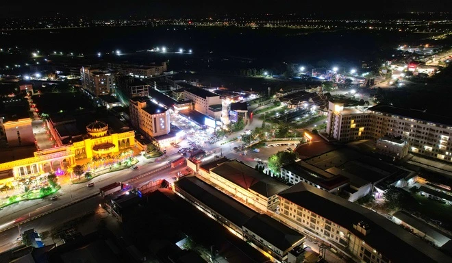 Người Việt ăn ngủ tại chỗ để đánh bạc trong casino tại Campuchia - Xã hội