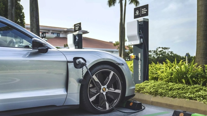 Porsche bi kien anh 1