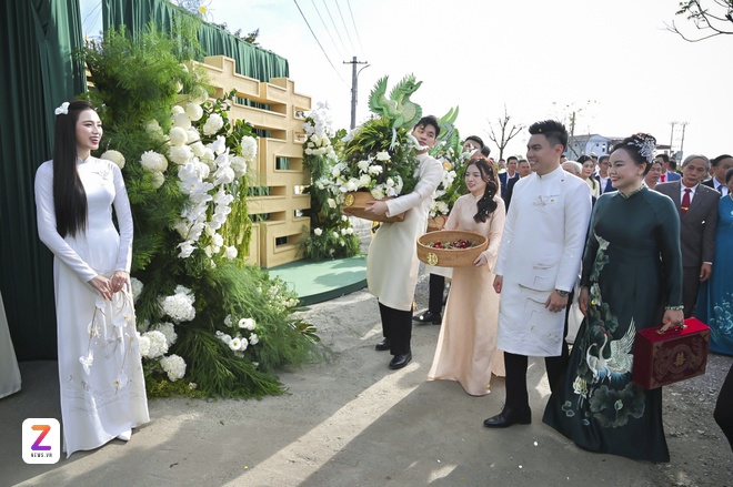 Chồng thiếu gia của Đỗ Thị Hà lộ diện - Giải trí