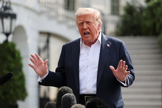 Ông Trump dọa áp thuế 30% lên hàng hóa EU và Mexico - Kinh doanh