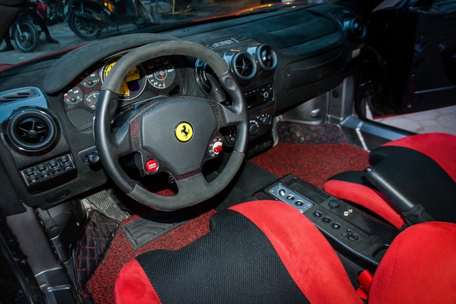 Siêu xe Ferrari F430 Scuderia độc nhất Việt Nam xuống phố - Siêu xe