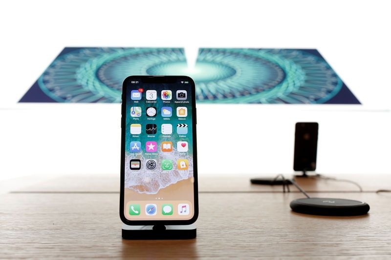 iPhone X dat hang tai Viet Nam anh 1
