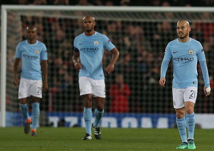 Hu danh cua Pep khien Man City tra gia anh 3