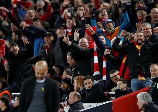 Hu danh cua Pep khien Man City tra gia anh 2