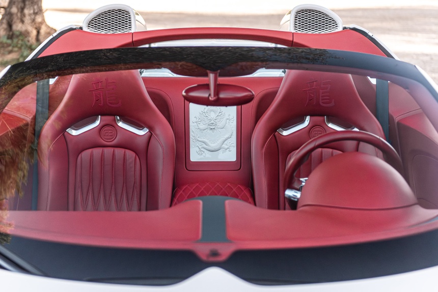 Bugatti Veyron Grand Sport "Wei Long" có chủ mới sau 12 năm