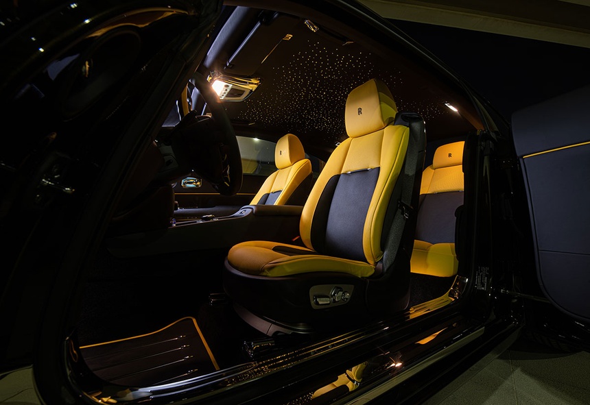 Rolls-Royce Wraith Black Badge Sportive độc nhất thế giới về Việt Nam