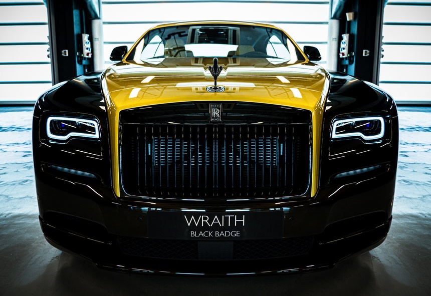 Rolls-Royce Wraith Black Badge Sportive độc nhất thế giới về Việt Nam