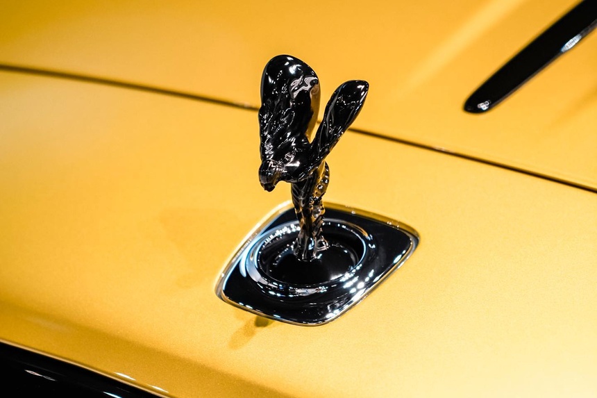 Rolls-Royce Wraith Black Badge Sportive độc nhất thế giới về Việt Nam