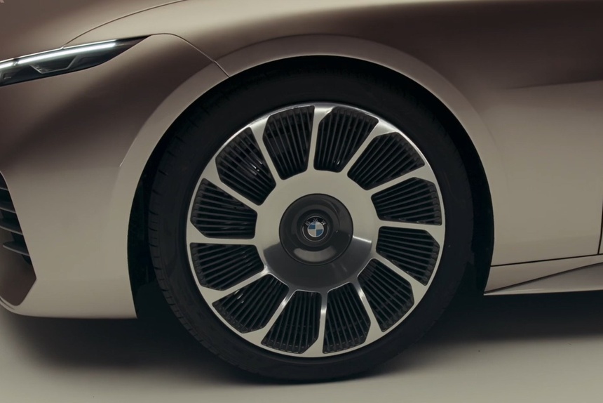 BMW Concept Skytop bị lộ ảnh trước ngày ra mắt