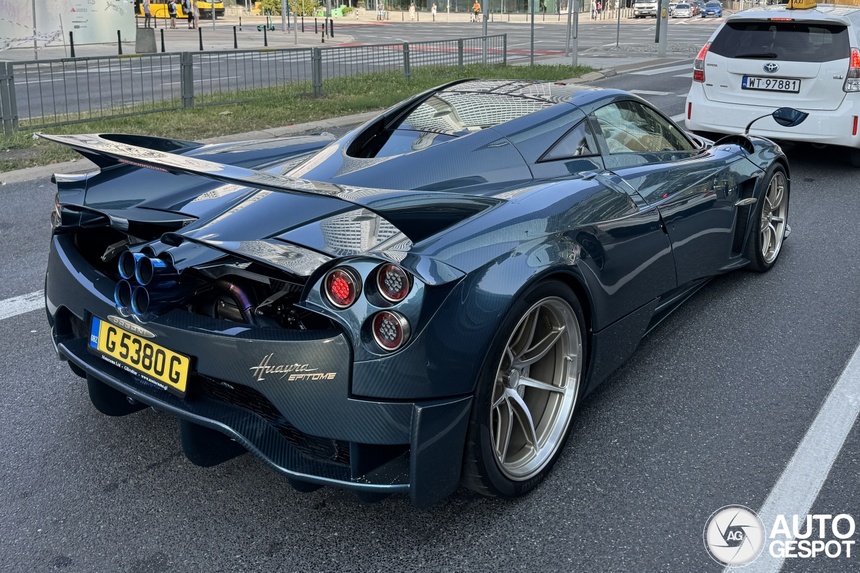 Siêu phẩm Pagani Huayra Epitome xuất hiện trên đường phố