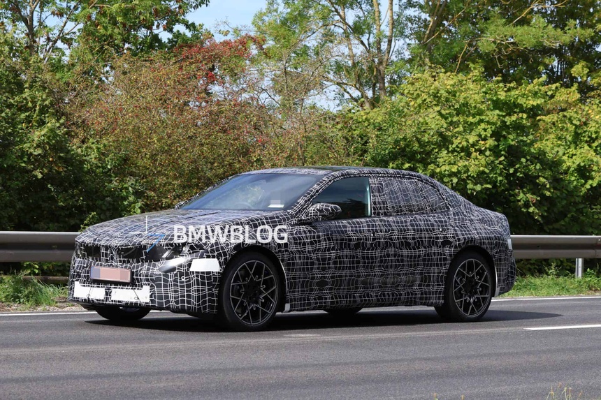 bmw,  bmw i3,  bmw i3 sedan,  i3,  i3 sedan,  ix3,  bmw ix3,  mercedes-benz,  mercedes,  eq,  mercedes-eq,  glc,  glc eq,  c-class,  c-class eq,  xe dien,  ev anh 3