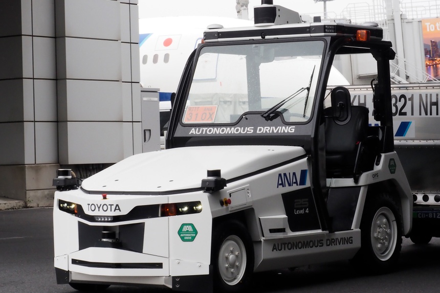 xe dau keo,  tu hanh,  san bay,  nhat ban,  haneda,  toyota anh 12