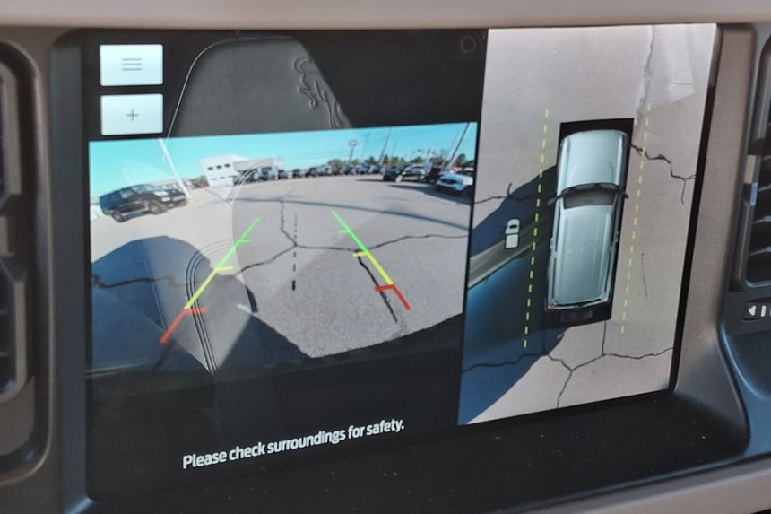 Lỗi camera lùi khiến Ford phải triệu hồi hàng triệu xe