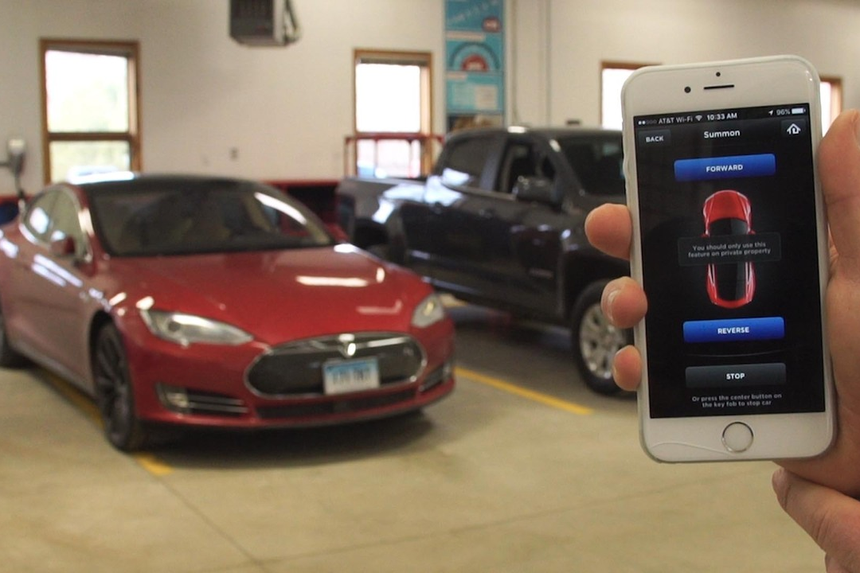 Mỹ khép lại điều tra tính năng điều khiển từ xa của Tesla