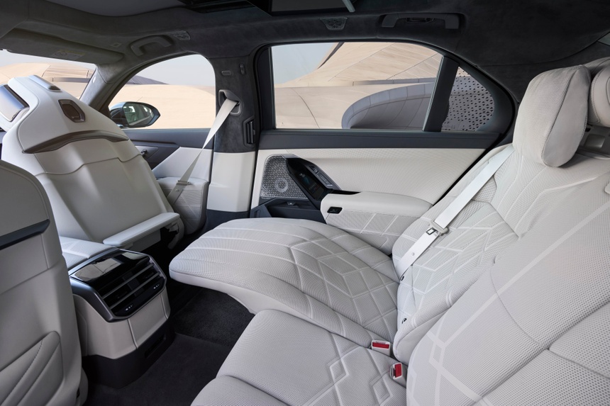 bmw,  7 series,  bmw 7 series,  mercedes,  mercedes-benz,  s-class,  sedan,  cao cap,  hang sang,  facelift,  lci anh 13