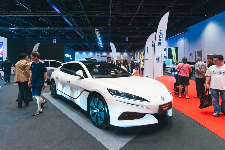 malaysia,  byd,  denza,  denza z9gt,  z9gt,  xe điện,  tesla,  bmw,  mercedes-benz,  trung quốc,  ev ảnh 3