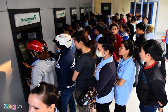 Vietcombank giam phi rut tien mat atm anh 1