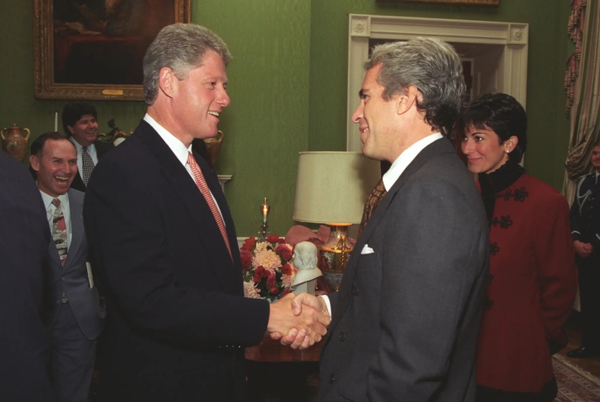 Nhà cựu Tổng thống Clinton bị Quốc hội Mỹ cảnh báo trừng phạt