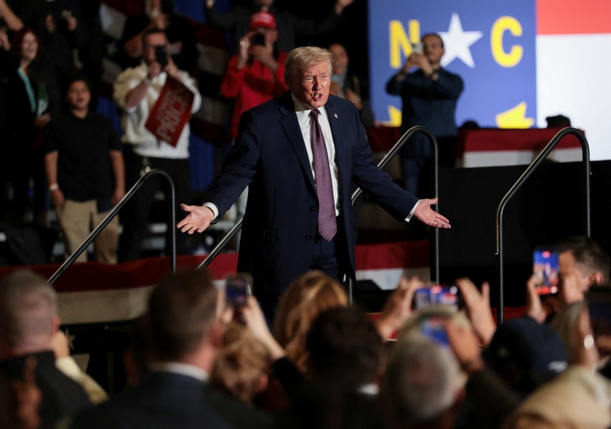 Ông Trump lạc đề
