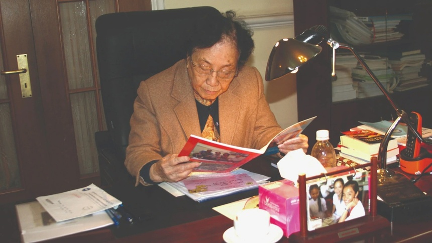 Nguyễn Thị Bình,  nhà ngoại giao,  Hiệp định Paris,  nhà giáo dục,  Madam Bình,  Đoàn đàm phán,  nhân vật lịch sử ảnh 1