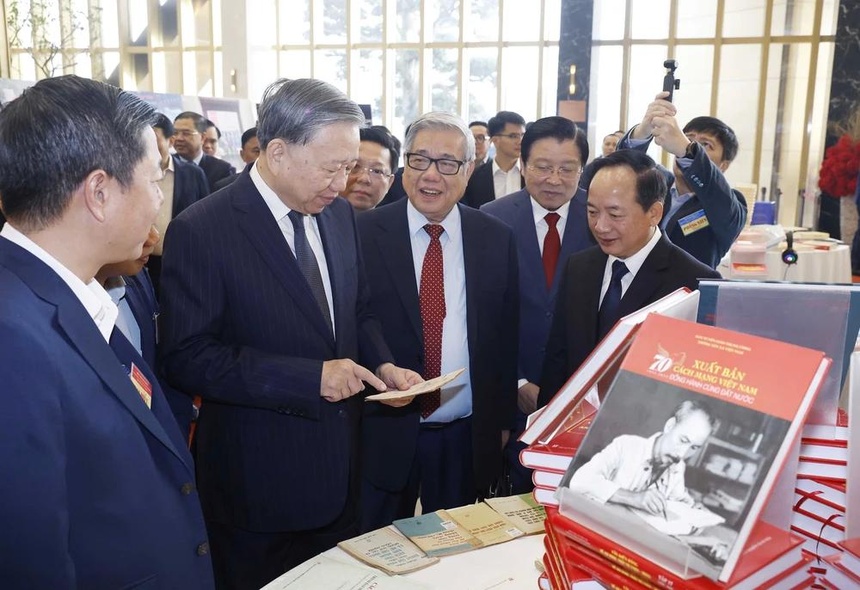 xuat ban anh 1