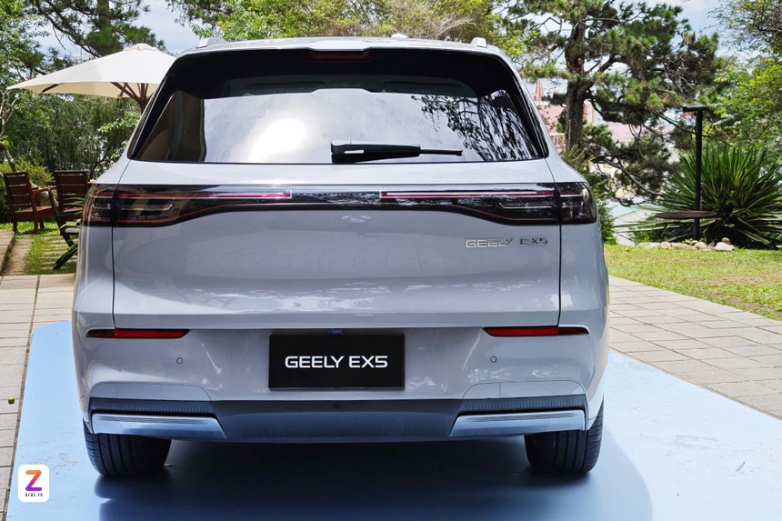 Geely EX5 anh 5