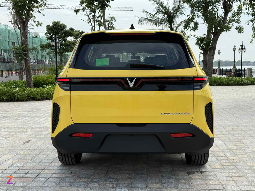 VinFast Limo Green anh 6