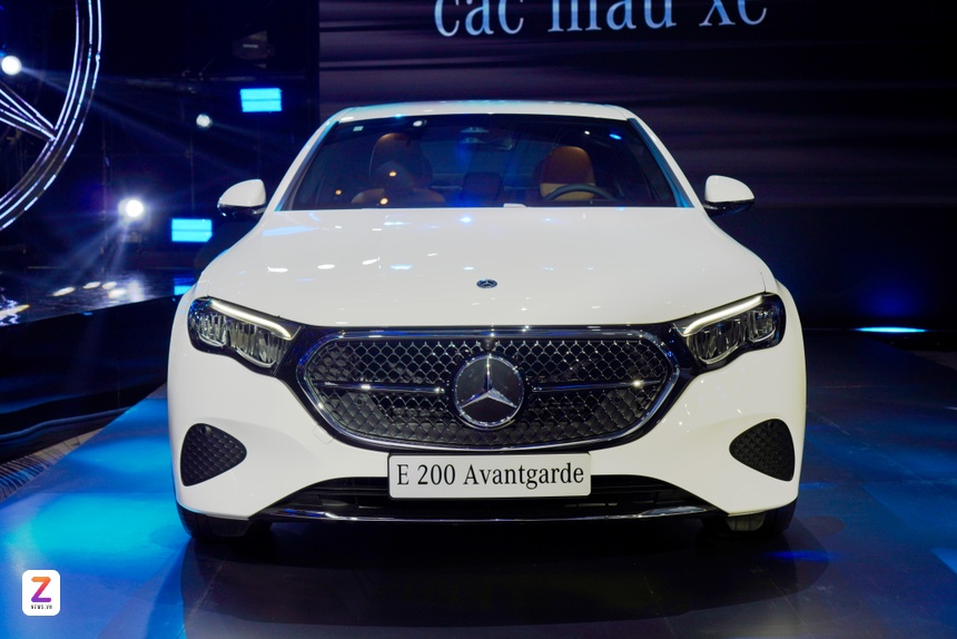 Mercedes-Benz E 200 Avantgarde anh 1