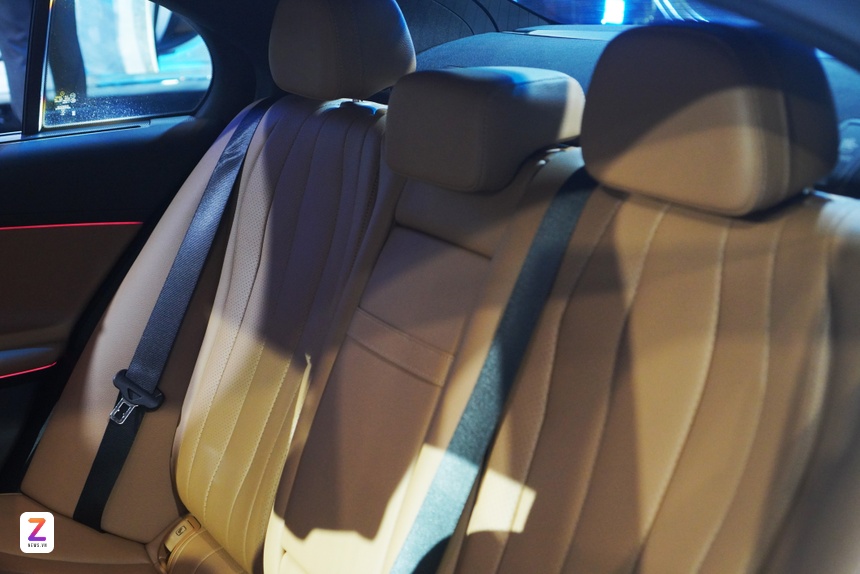 Mercedes-Benz E 200 Avantgarde anh 9