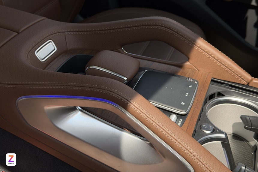 GLE,  Mercedes anh 10