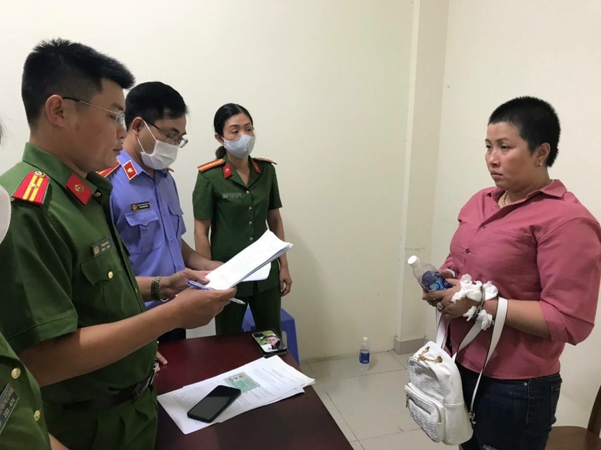 Bich Thuy lua dao anh 1