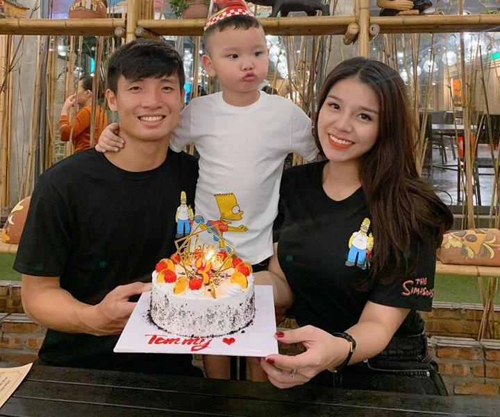 Bui Tien Dung an hoi anh 1