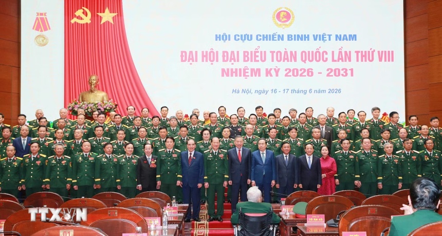 Tong Bi thu anh 3