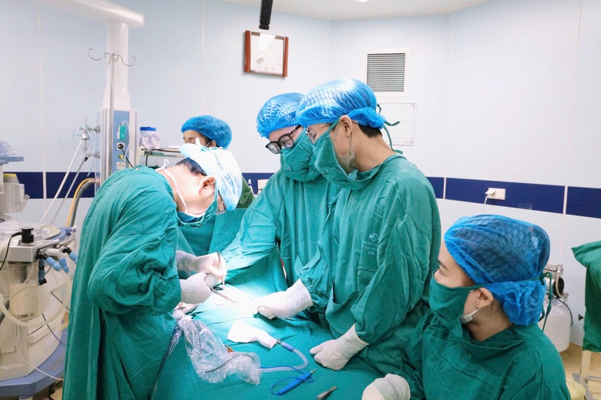 không hậu môn ảnh 1 khong hau mon anh 1