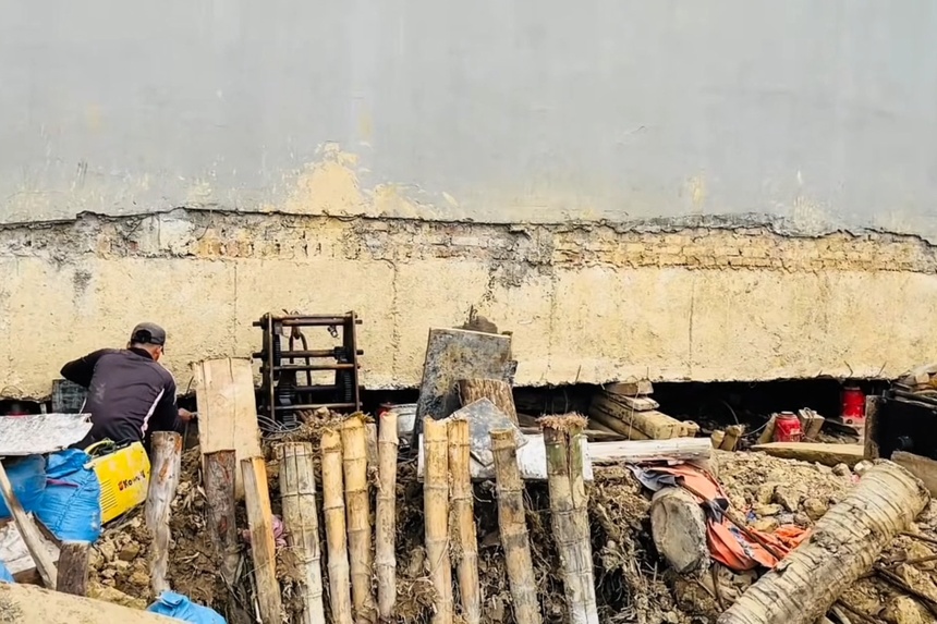 thần đèn ảnh 2 than den anh 2