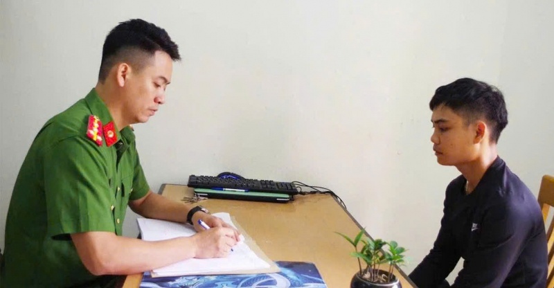 Xam hai,  be gai 14 tuoi anh 1