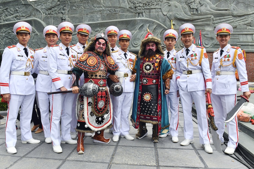 le hoi go Dong Da o Ha Noi mung 5 Tet anh 7