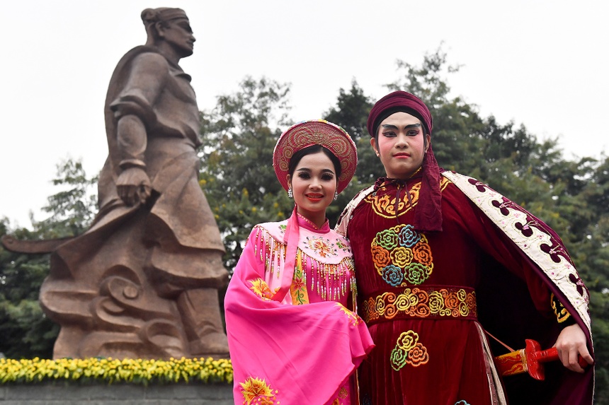 dung to chuc le hoi Go Dong Da anh 1