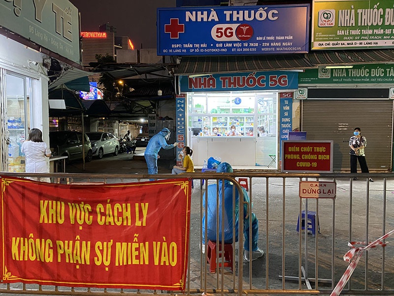 Dich Covid-19 Ha Noi,  o dich huyen Dong Anh anh 1
