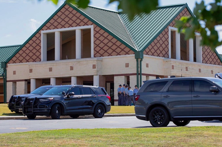 xa sung truong hoc My anh 1