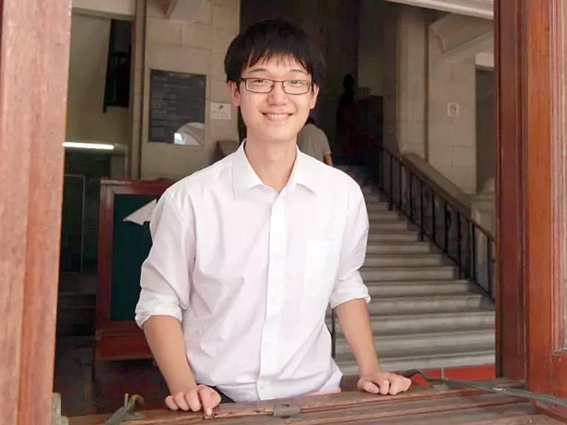 Thu khoa Gaokao bi 11 dai hoc tu choi anh 1